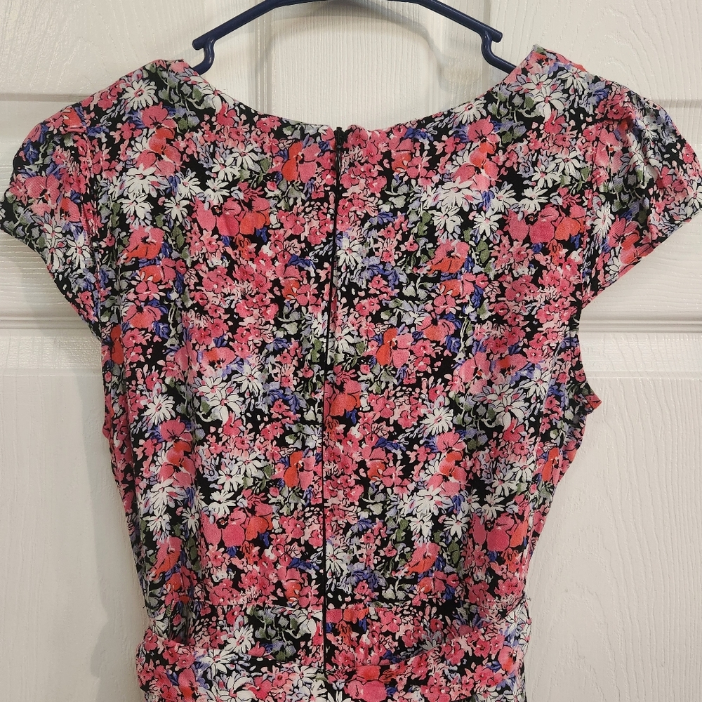 Floral Mini Dress in Pink and Black With Belt - Picture 6 of 11